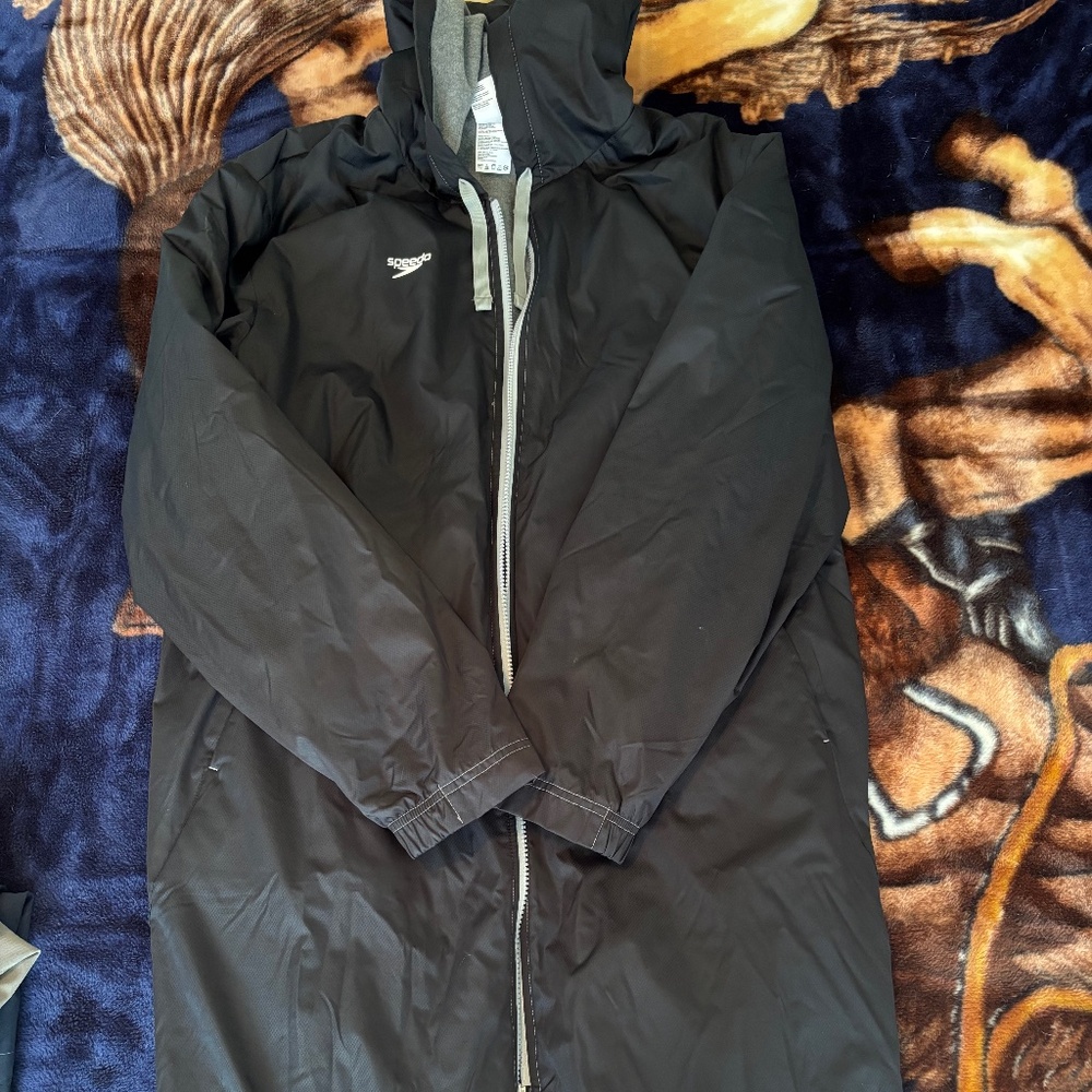 Men’s Speedo swim jacket